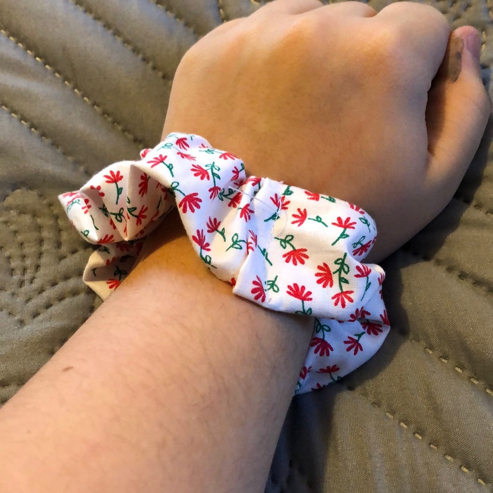 100% Handmade Scrunchie - Picture 2 of 2